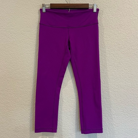 Lululemon Wunder Under Crop III in Tender Violet - Full On Luon - Picture 4 of 6